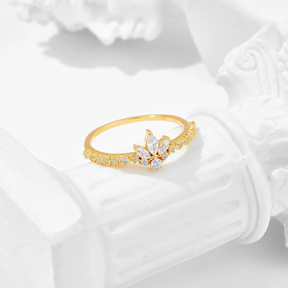 Anillo de solicitud Au 375/585/750 de oro con marquesa moissanita de hoja, anillos de boda