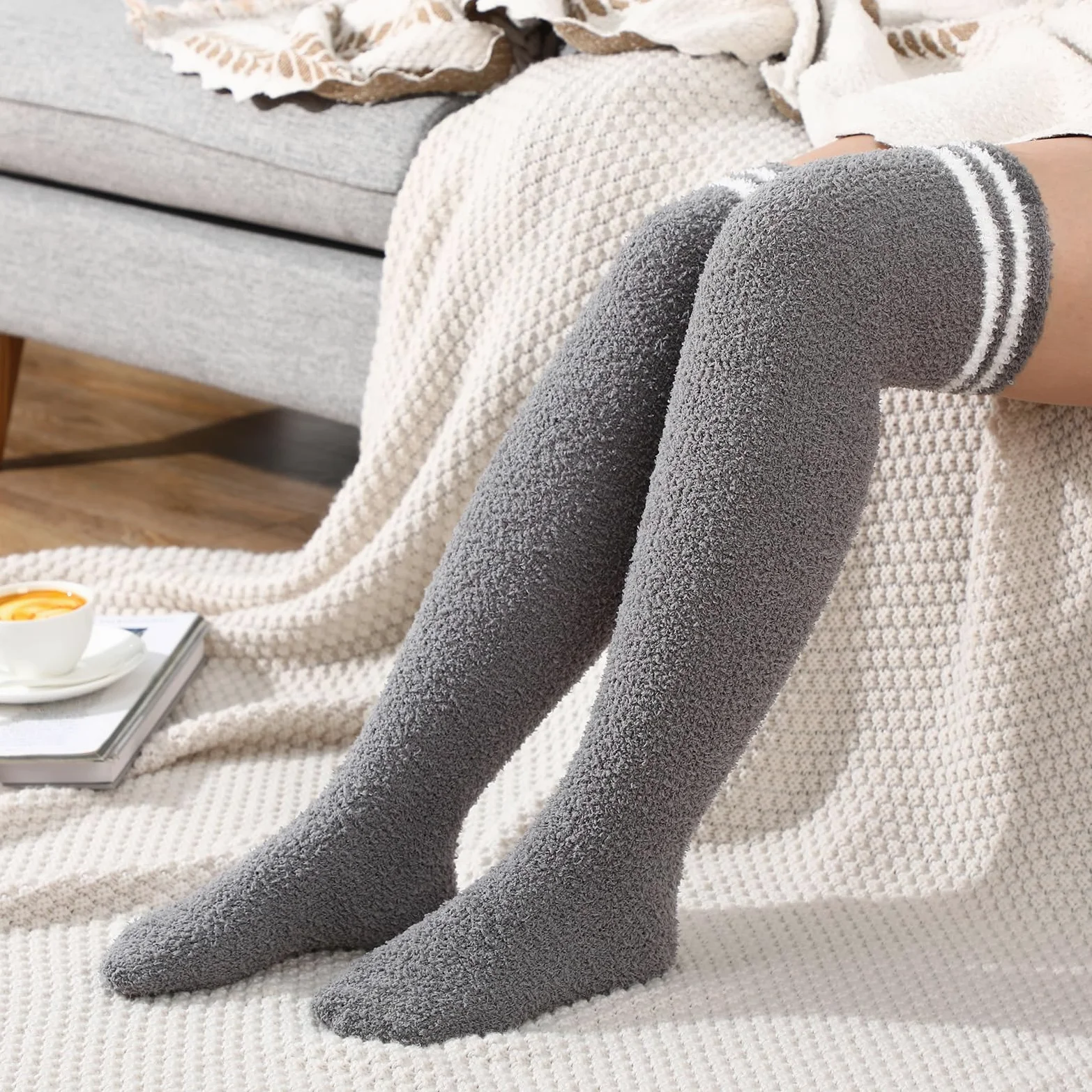 Geyoga 5 pares de calcetines altos hasta el muslo para mujer, calcetines mullidos, cálidos, gruesos, cómodos, suaves, mullidos, acogedores, calcetines de felpa de invierno para mujeres y hombres, ropa