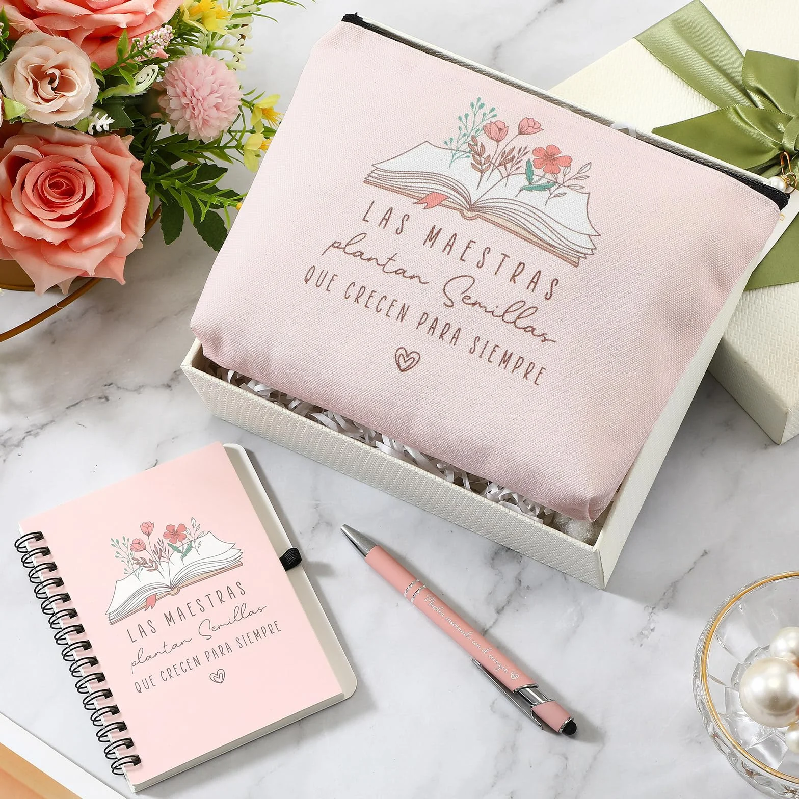 BBTO Set Regalo para Maestra Fin de Curso Gracias Mujer Neceser para Profesora Infantil Cuaderno Espiral con Bolígrafo Estético Regalo de Despedida para Profe Guardería Graduación Primaria