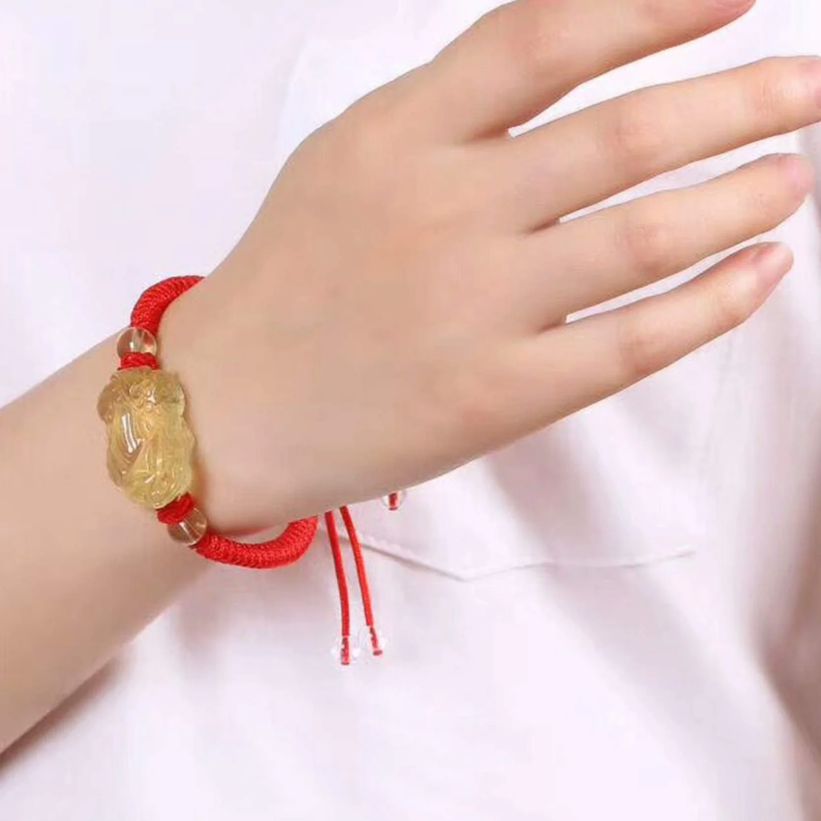 Pulsera Feng, Feng Shui Citrino Cristal Hilo Rojo Pi Yao Amuleto de la Suerte Pulsera Budista Hecha a Mano Ajustable Talismán para Riqueza Buena Suerte