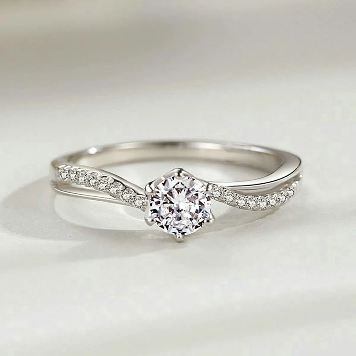 Anillo de compromiso de oro, oro blanco, elegante, anillo de boda con diamante cultivado en laboratorio de 0,5 ct para mujer