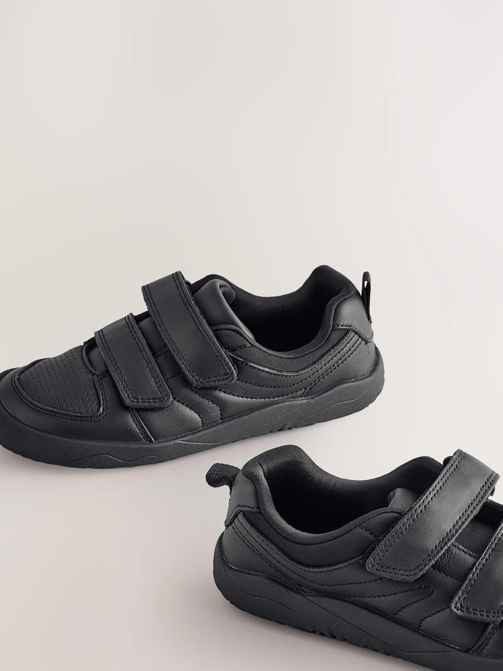 NEXT Niños Zapatos Escolares Barefoot Piel 2 Tiras Cierre Toque
