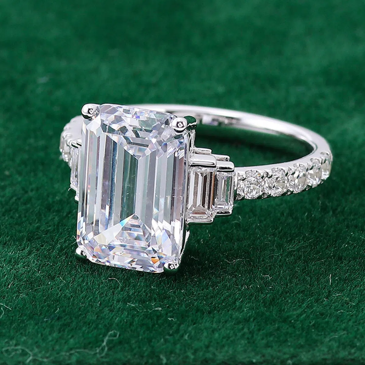 Anillos para mujer, anillos de lujo con moissanite rectangular de oro blanco de 14 quilates Regalos para novia
