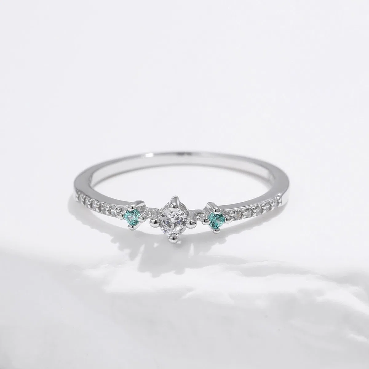 Anillo de oro blanco de 9 K/14 K para mujer, Moissanite, 3 mm, elegante, apilable