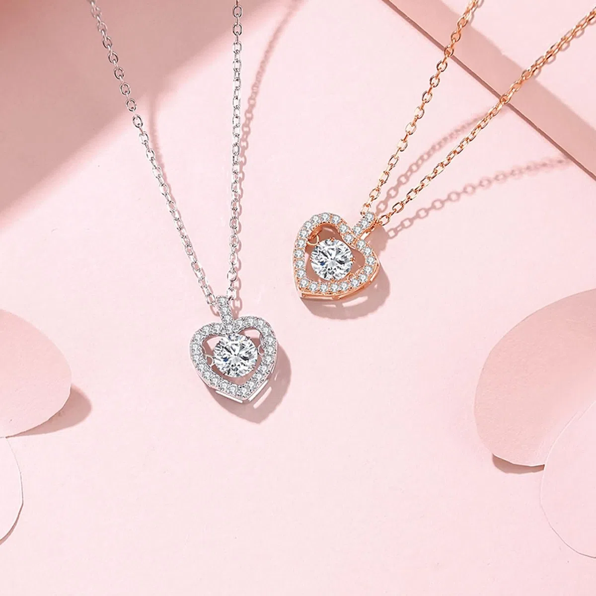 Collar de oro blanco de 9 quilates/14 quilates/18 quilates para mujer, corazón hueco con moissanita, colgante de plata para mujer