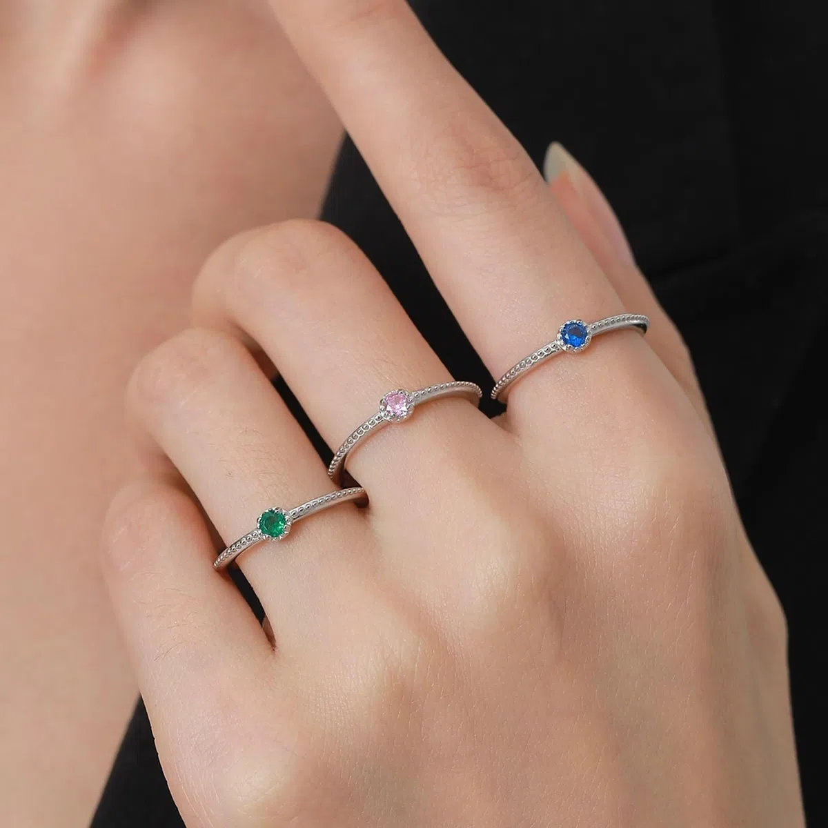 Unisize - Anillo de oro blanco de 0,1 quilates y platino, apilable, simple, con diamante redondo, talla 45 (14,3)