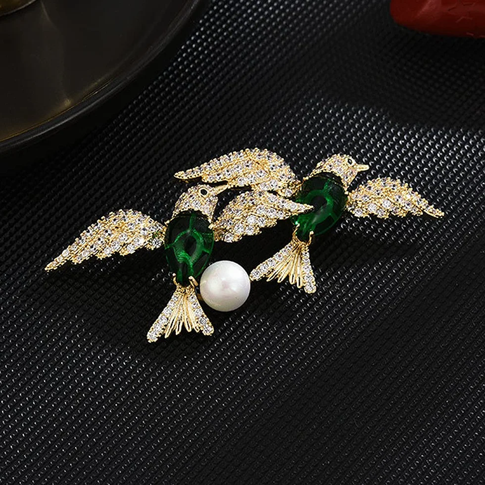 Broche con Forma de pájaro para Mujer, de Moda, para Solapa, con diseño de Doble Golondrina Volando y Perlas de imitación.