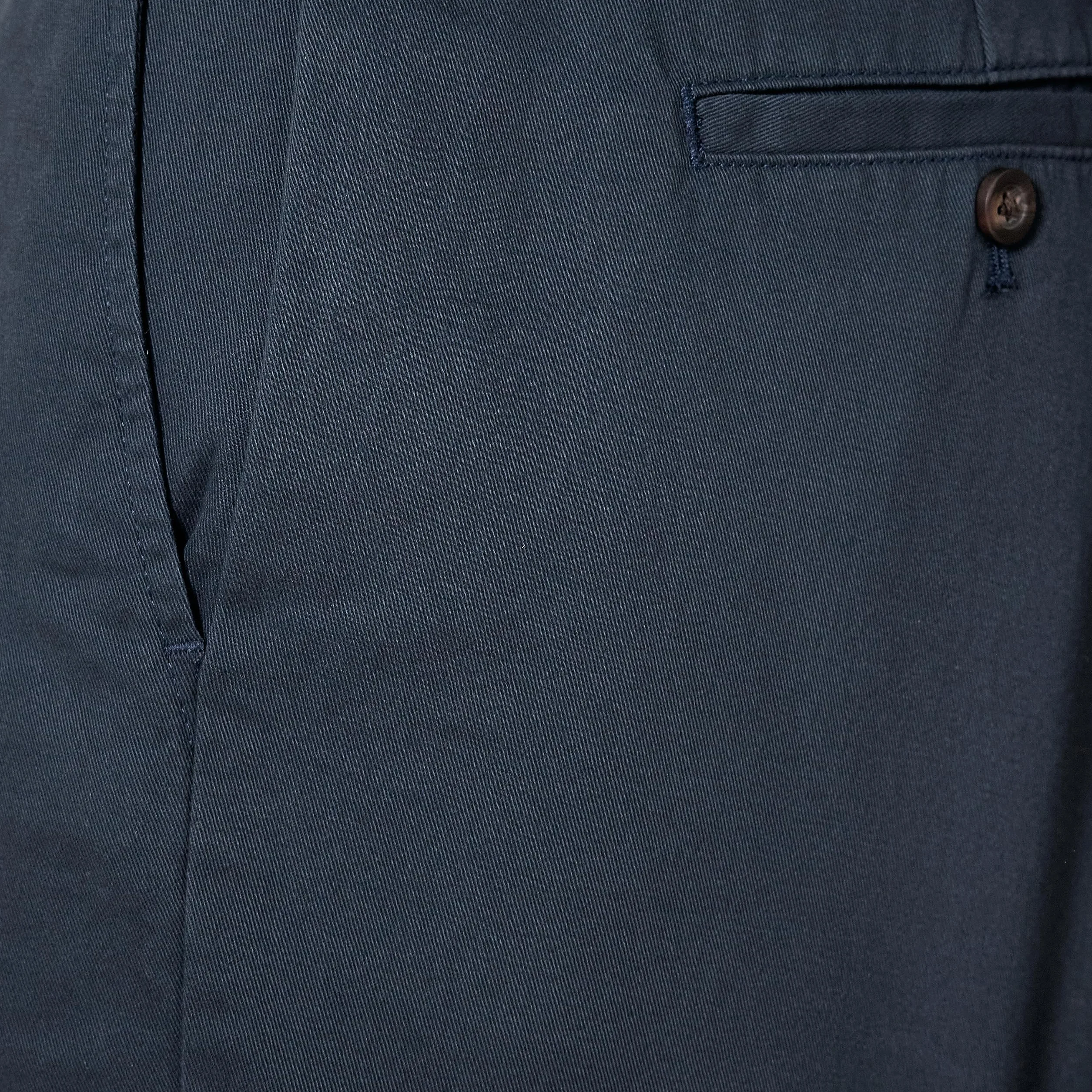 Amazon Essentials Hombre Pantalones Cortos Chinos de 18 cm con Corte Clásico