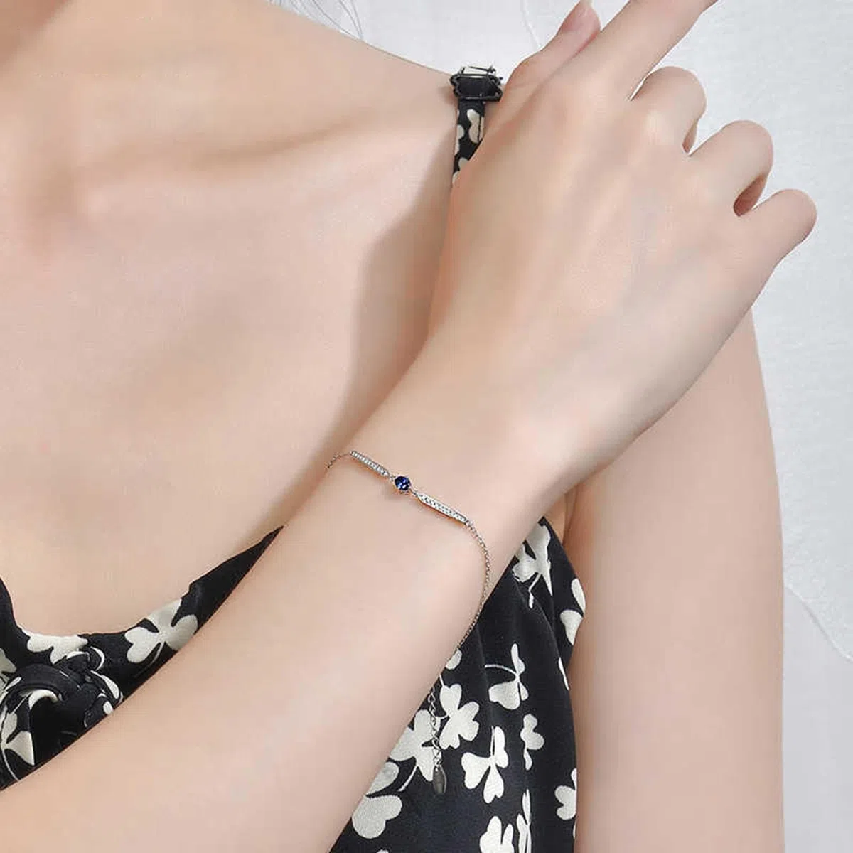 Pulseras de zafiro para mujer de oro blanco ovalado, zafiro de 0,25 quilates, diamantes de 0,08 quilates, pulsera de la amistad para mujer