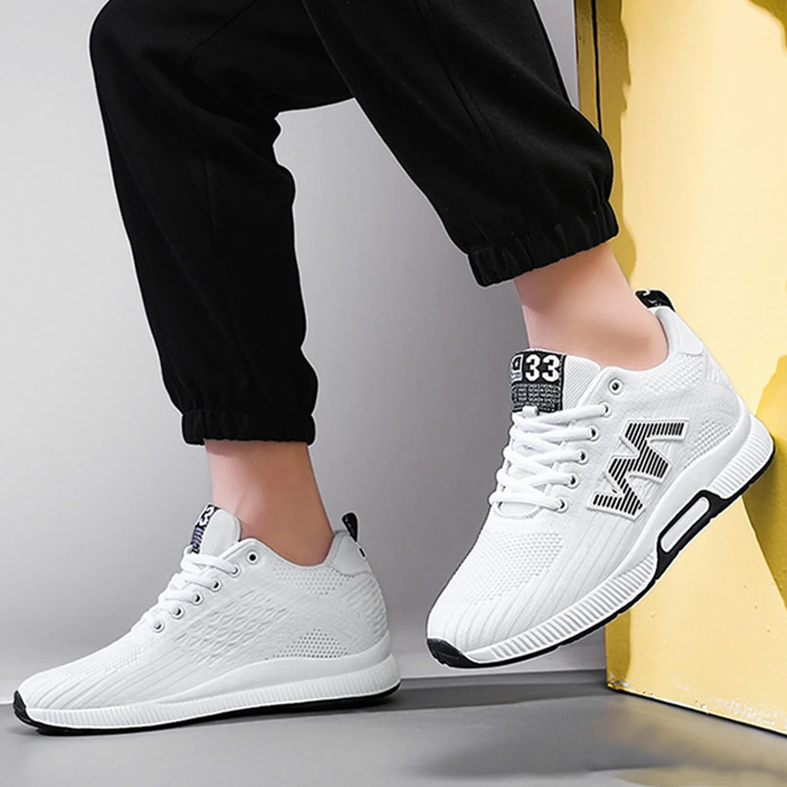 Par de zapatos de hombre con elevación, zapatillas informales de malla, ligeras, transpirables, con cordones y tacón de elevación oculto, 10 cm
