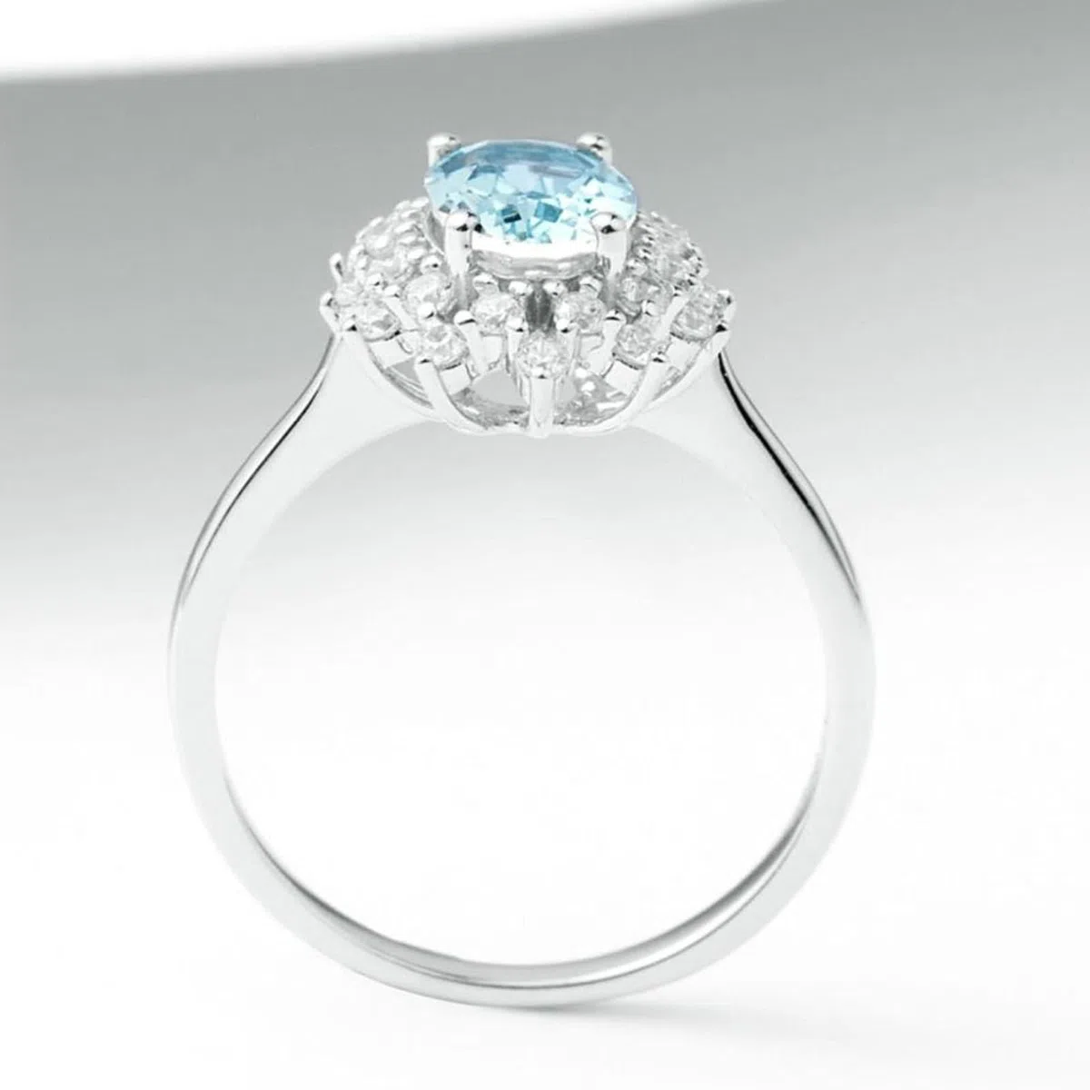 Anillo de boda para mujer, anillo de boda gótico con aguamarina ovalada y diamantes de oro blanco