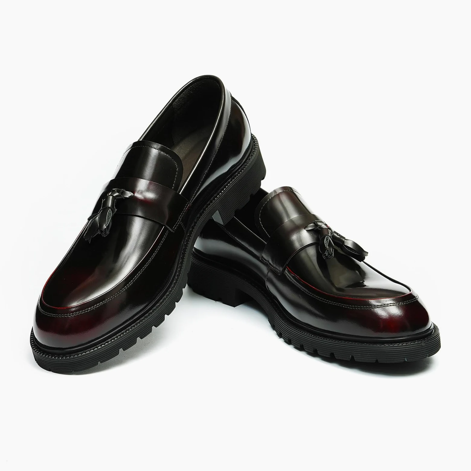 Loafers Cómodos Suela Gruesa y Borlas para Hombre Mocasines Formales Slip On Zapatos Bajos de Vestir Casuales en Cuero