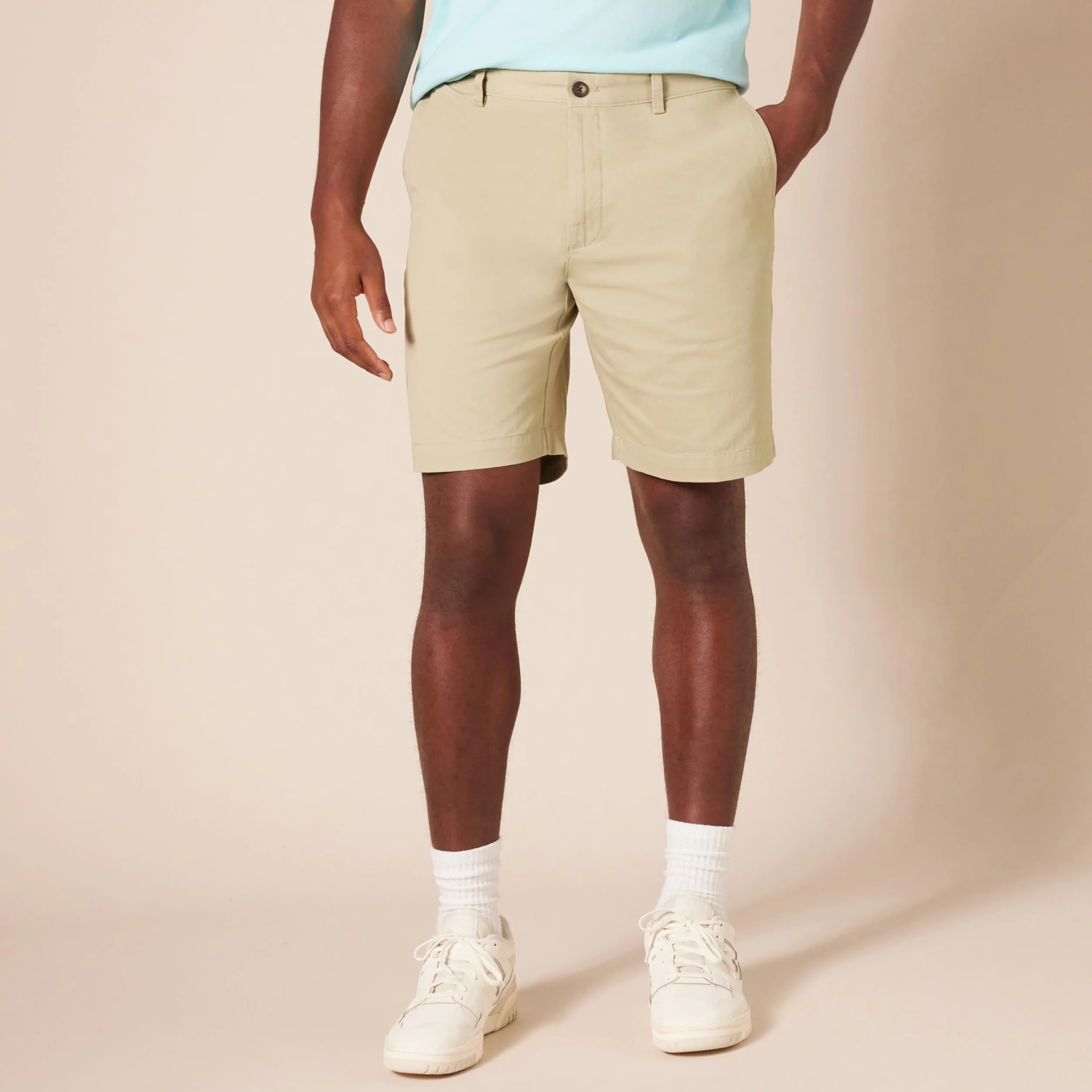 Amazon Essentials Pantalones Cortos Chinos de Corte Ajustado de 23cm Hombre