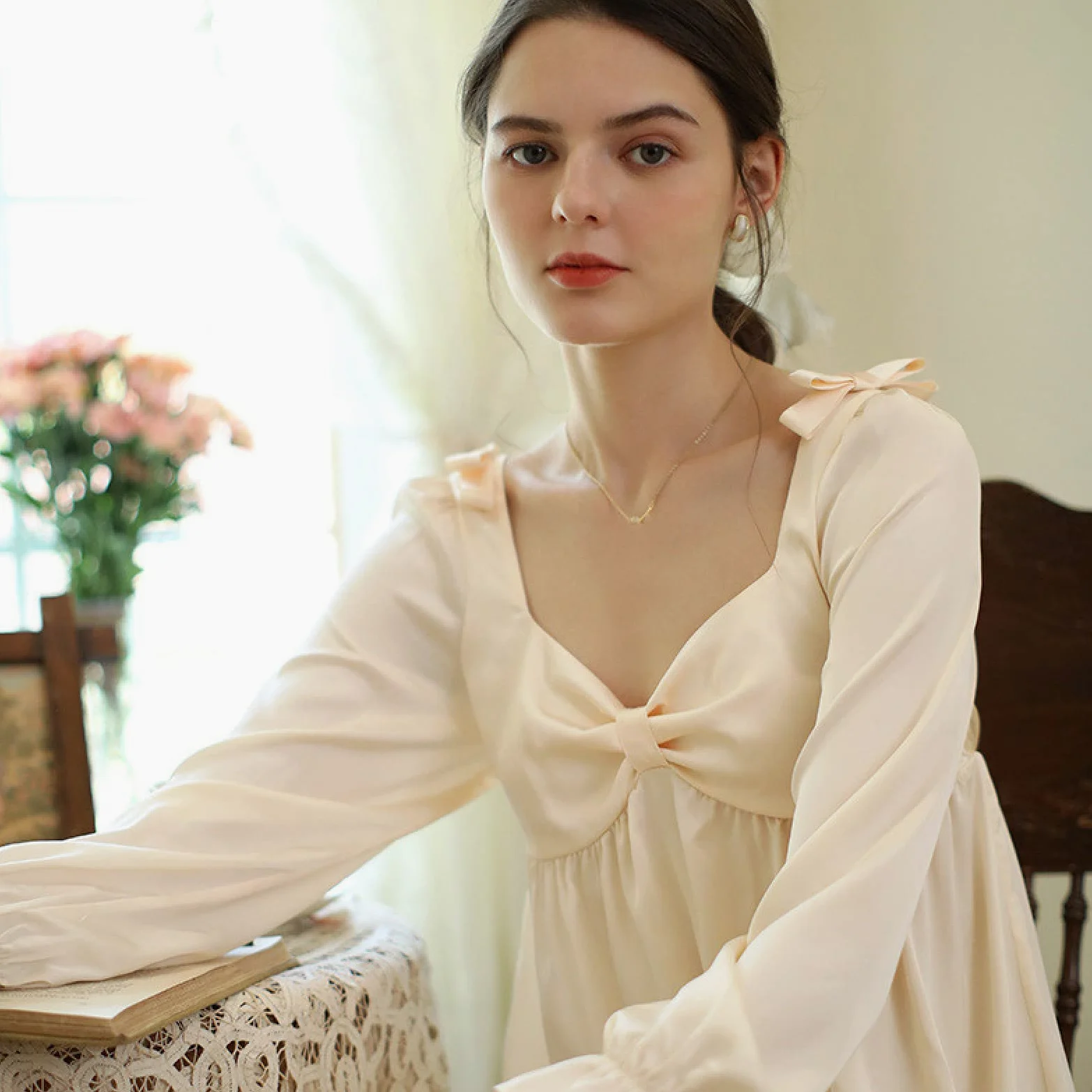 OFFSUM Camisón De Pijama De Mujer - Camisón De Seda Elegante con Cuello En V para Primavera Y Otoño Camisón Vintage De Princesa con Lazo Dulce Ropa De Salón De Talla Grande