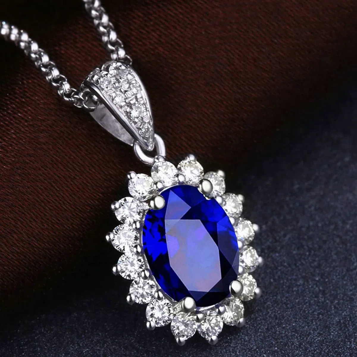 Collares colgantes para mujer, collares de oro blanco de 18 quilates para mujer, 0,58 quilates, zafiro azul, flor ovalada, collar de diamantes de imitación de plata