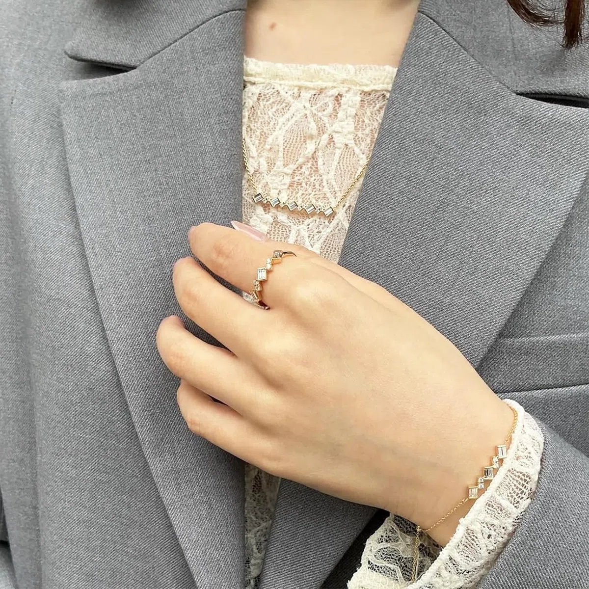 Anillo de compromiso de oro auténtico de 9 K/14 K/18 K con moissanita baguette, forma clásica