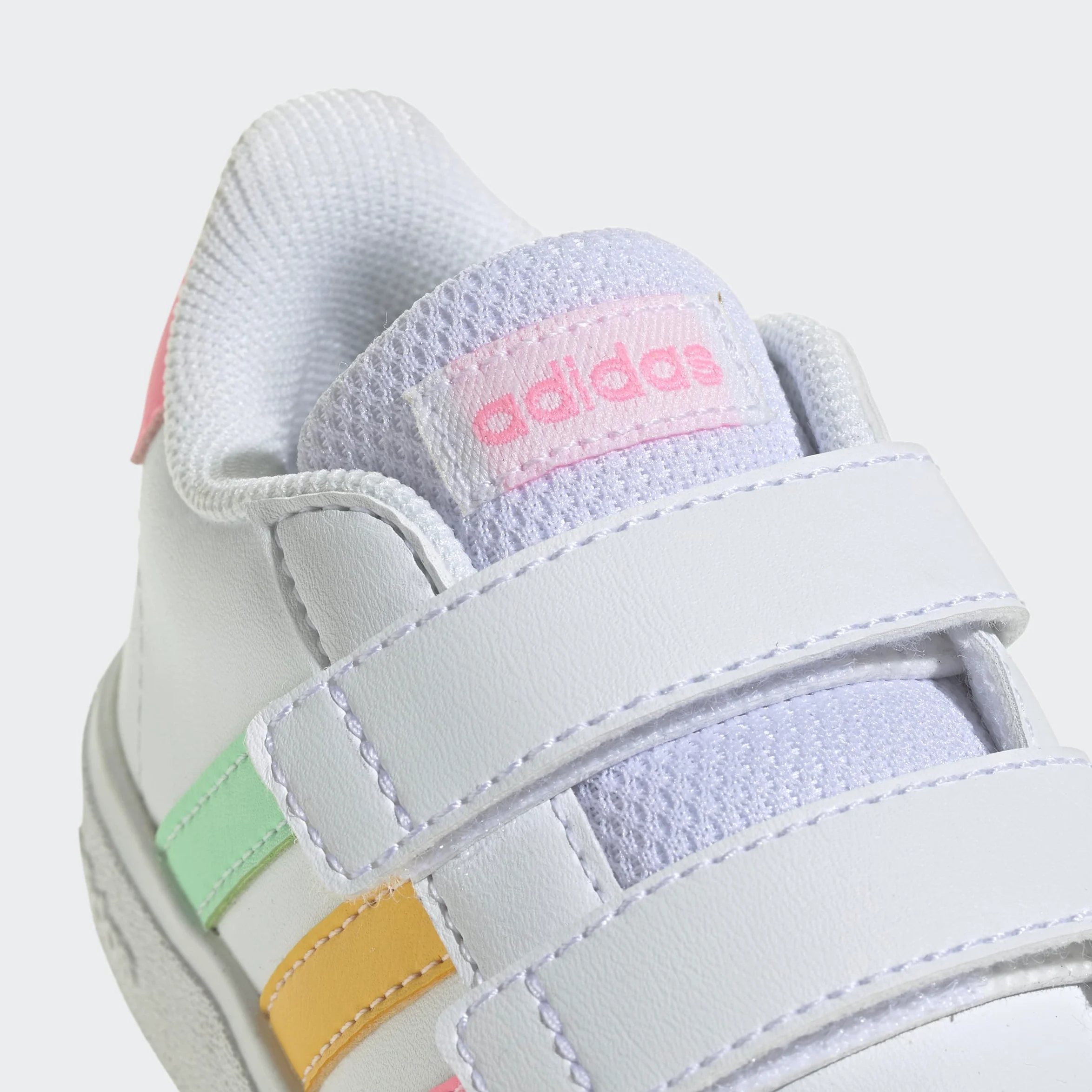 adidas Grand Court Lifestyle Hook And Loop Shoes, Sneaker Niños, Ftwr White Pulse Mint Beam Pink, 27 EU