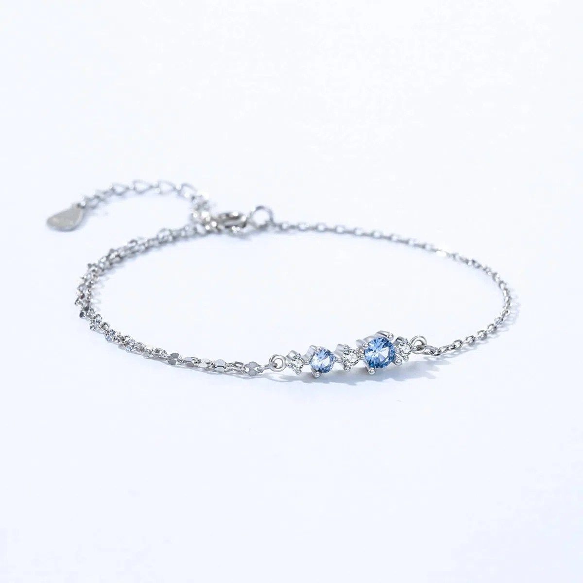 Pulsera simple de piedra azul de topacio para mujer con topacio y moissanita de 0,35 quilates, pulsera de piedra natal para ella, oro blanco de 9 K/14 K/18 quilates/PT950