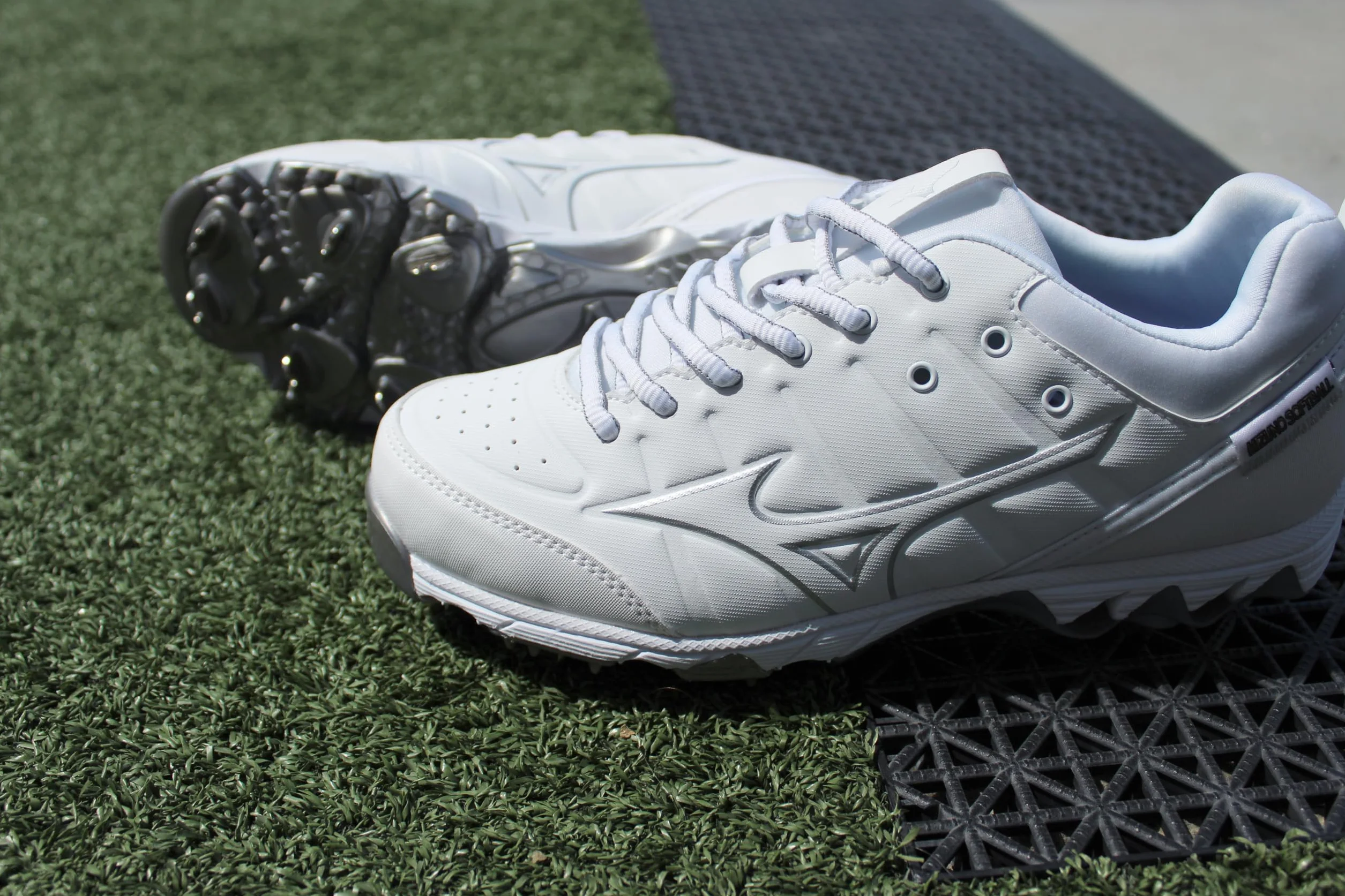 Mizuno, 9-Spike Swift 7 Low-Tacos de Softball para Mujer