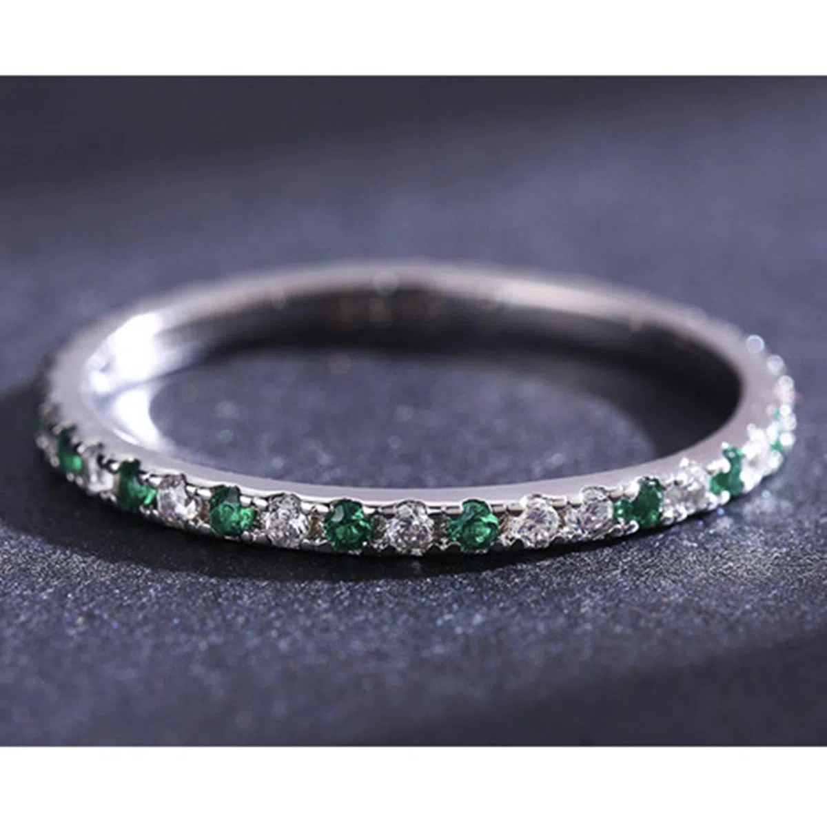 Anillos de oro blanco de 9 K/14 K, verde esmeralda, 1,63 mm, elegante, apilable, fino, para mujer