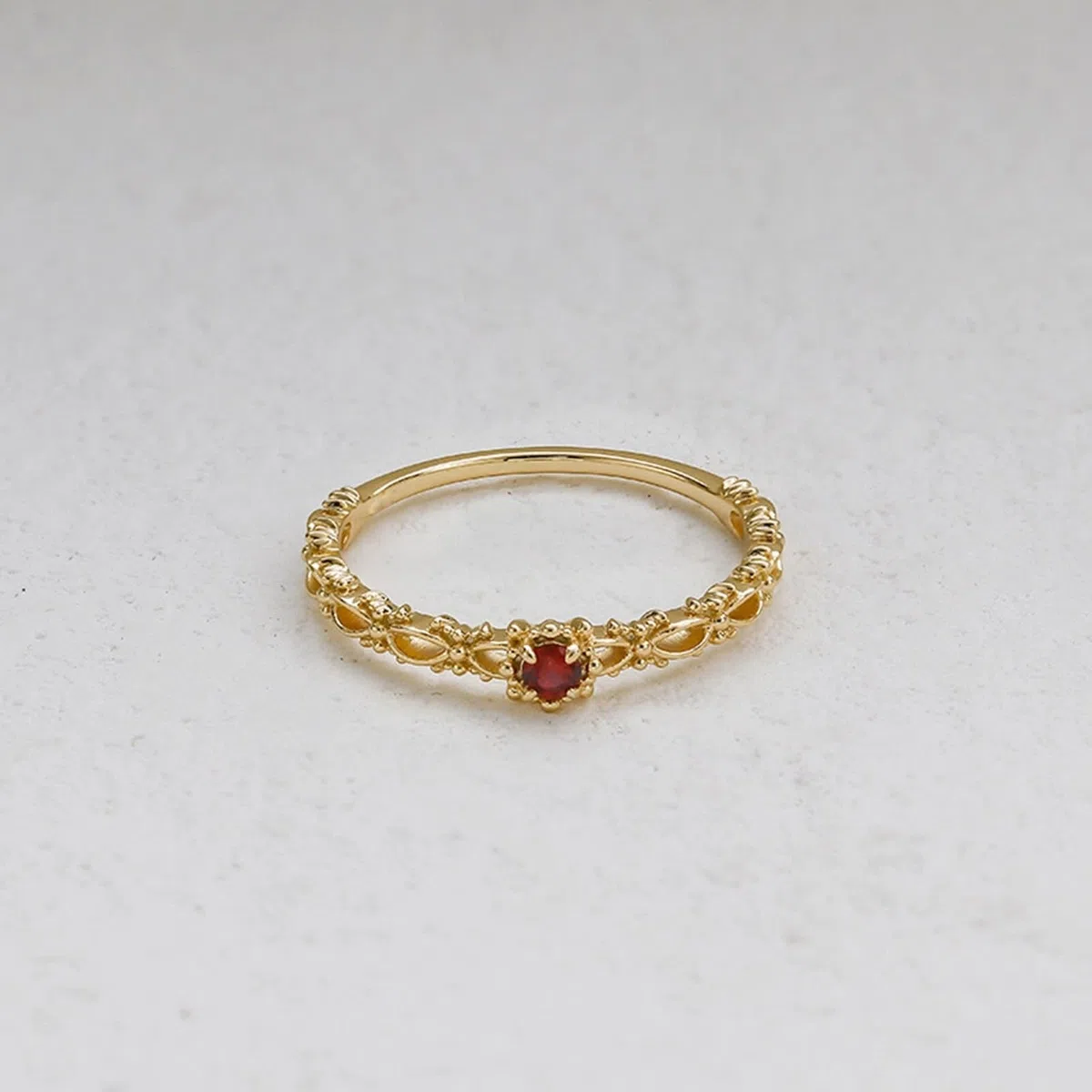 Anillo de compromiso de oro amarillo Au 375/585/750 con rubí de laboratorio, clásico, retro