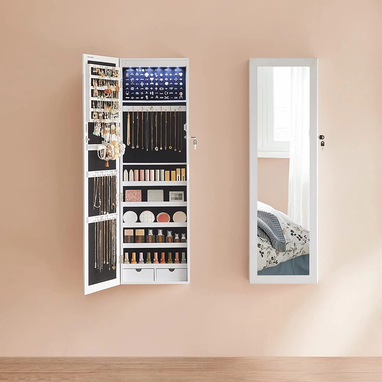SONGMICS Armario para Joyas, Espejo Joyero de Pared, con Luces LED y Cierre, Organizador de para Pendiente, Collar, Espejo y Varios Compartimentos, Blanco con Vetas de Madera JBC93W