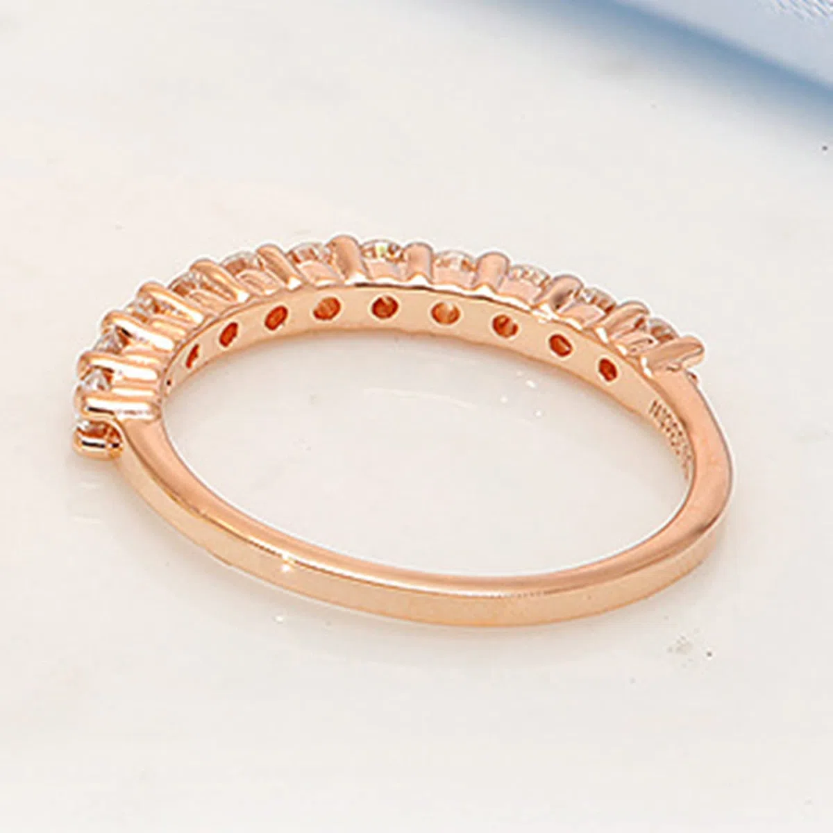 KnBoB Anillo de oro rosa de 14 quilates/18 quilates, apilable, 0,03 ct