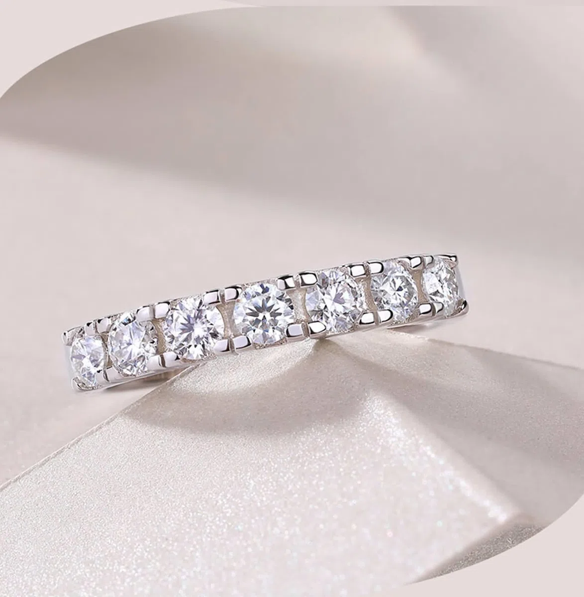Moissanite Anillo de oro blanco, anillo de boda para mujer, oro auténtico, media eternidad, anillo de compromiso con Moissanite Bandringe para mujeres
