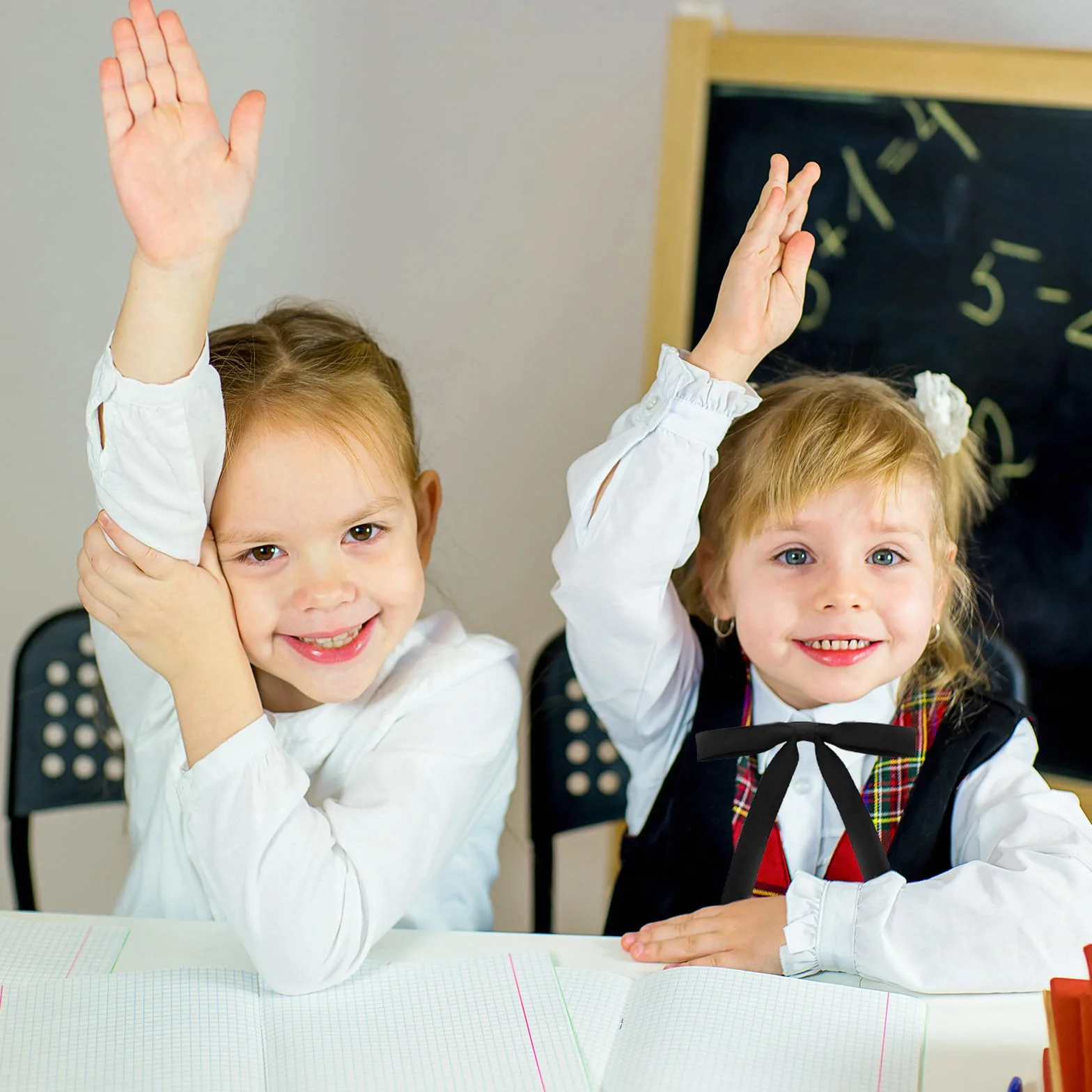Corbata Ajustable para Niña y Mujer - Corbata Larga de Uniforme con Aspecto de Seda y Banda Elástica Brillante