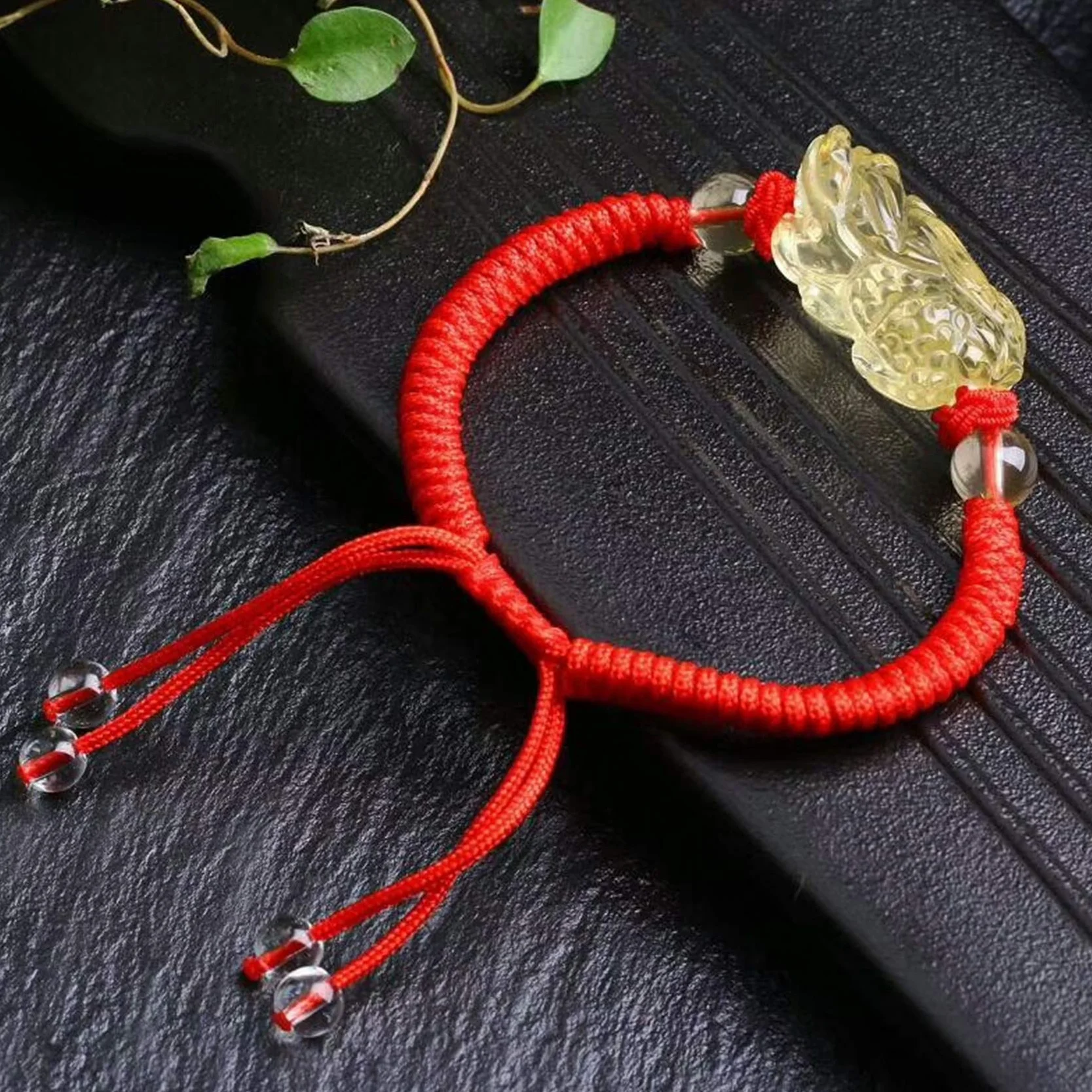 Pulsera Feng, Feng Shui Citrino Cristal Hilo Rojo Pi Yao Amuleto de la Suerte Pulsera Budista Hecha a Mano Ajustable Talismán para Riqueza Buena Suerte