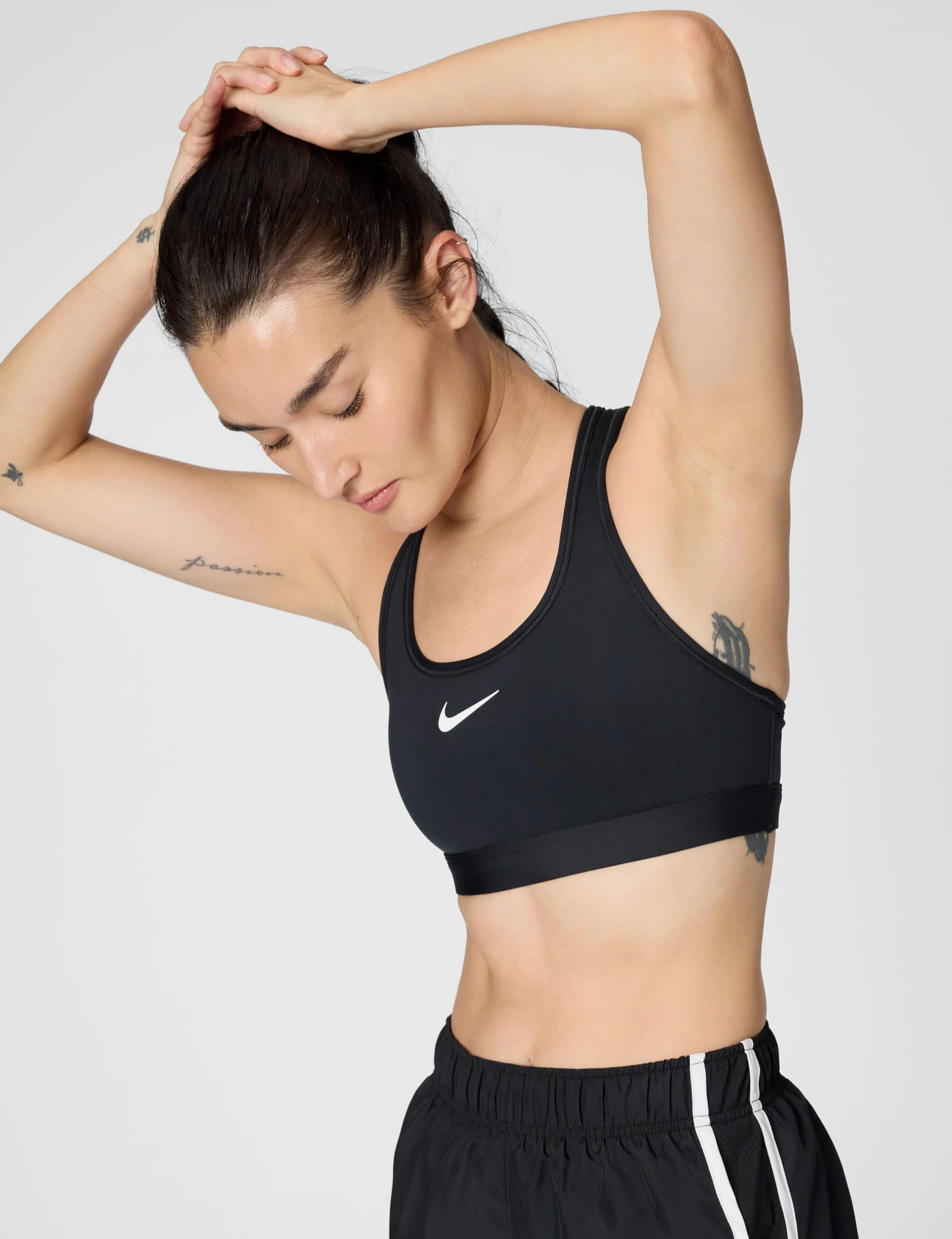 NIKE Women's Swoosh SPT Sports Bra (Pack of 1)