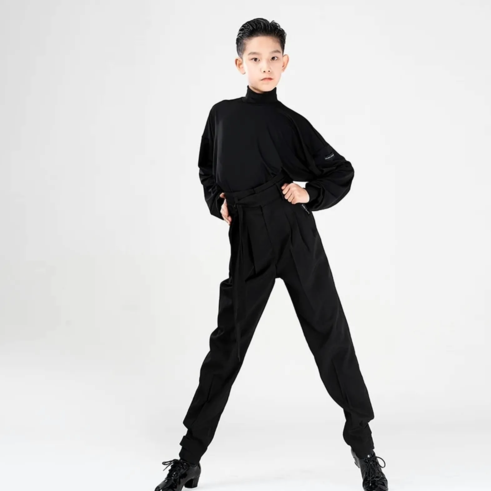 Traje de actuación danés Latino for niños, Top Manga murciélago, Pantalones Cintura Alta, Ropa Baile salón, Tango, práctica for para Hombre, Salsa, Jazz, Danza(XXXS,Black Tops+Black Pant)