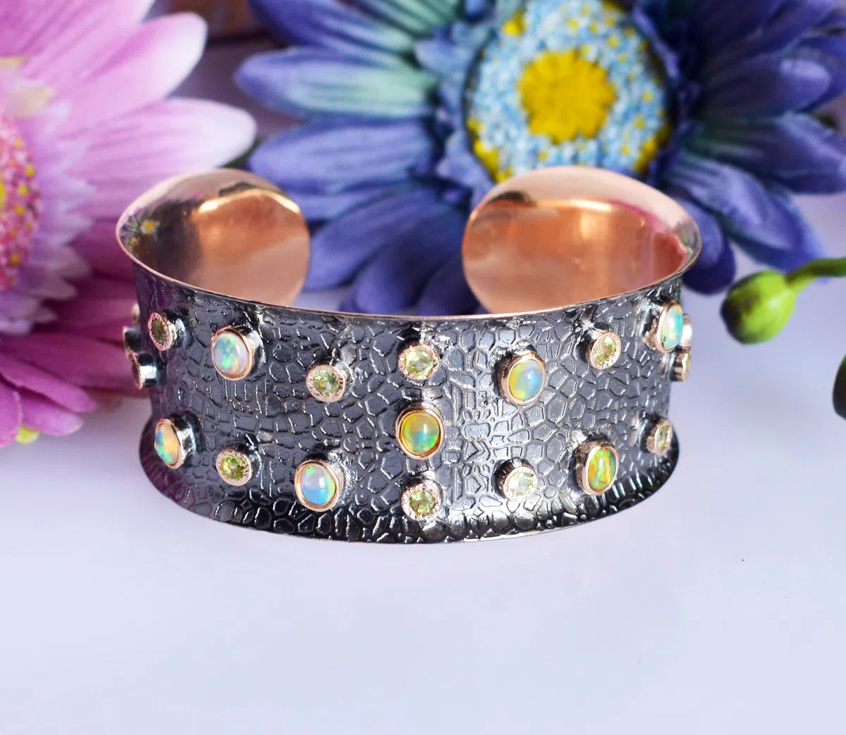 Brazalete de plata de ley 925 maciza de ópalo etíope y peridoto, fabulosa joya hecha a mano, regalo para ella, 8 inches, Gema, Ópalo etíope y peridoto