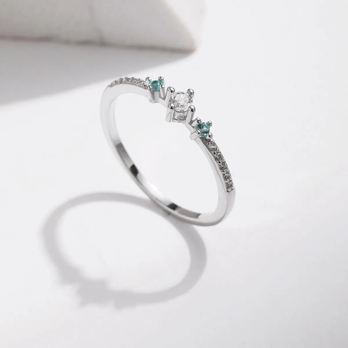 Anillo de oro blanco de 9 K/14 K para mujer, Moissanite, 3 mm, elegante, apilable