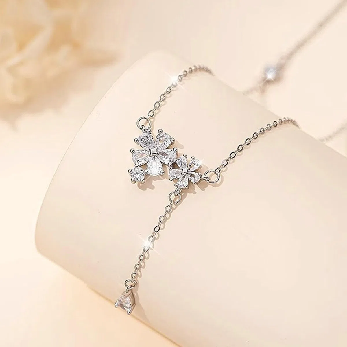 Collar de oro blanco 375 585 750 para mujer de 9 quilates, 14 quilates, 18 quilates, colgante de flores con moissanita, cadena de oro blanco de 45 cm para novia de boda