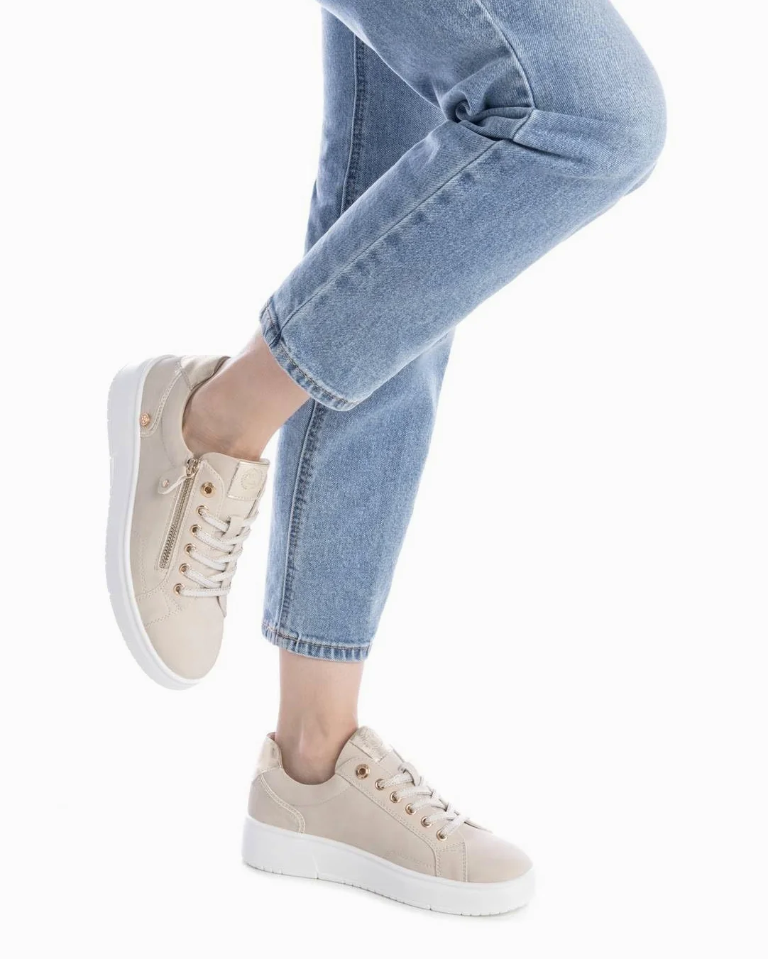XTI - Zapatilla Mujer - Calzado Cómodo y Versátil - Moda Casual