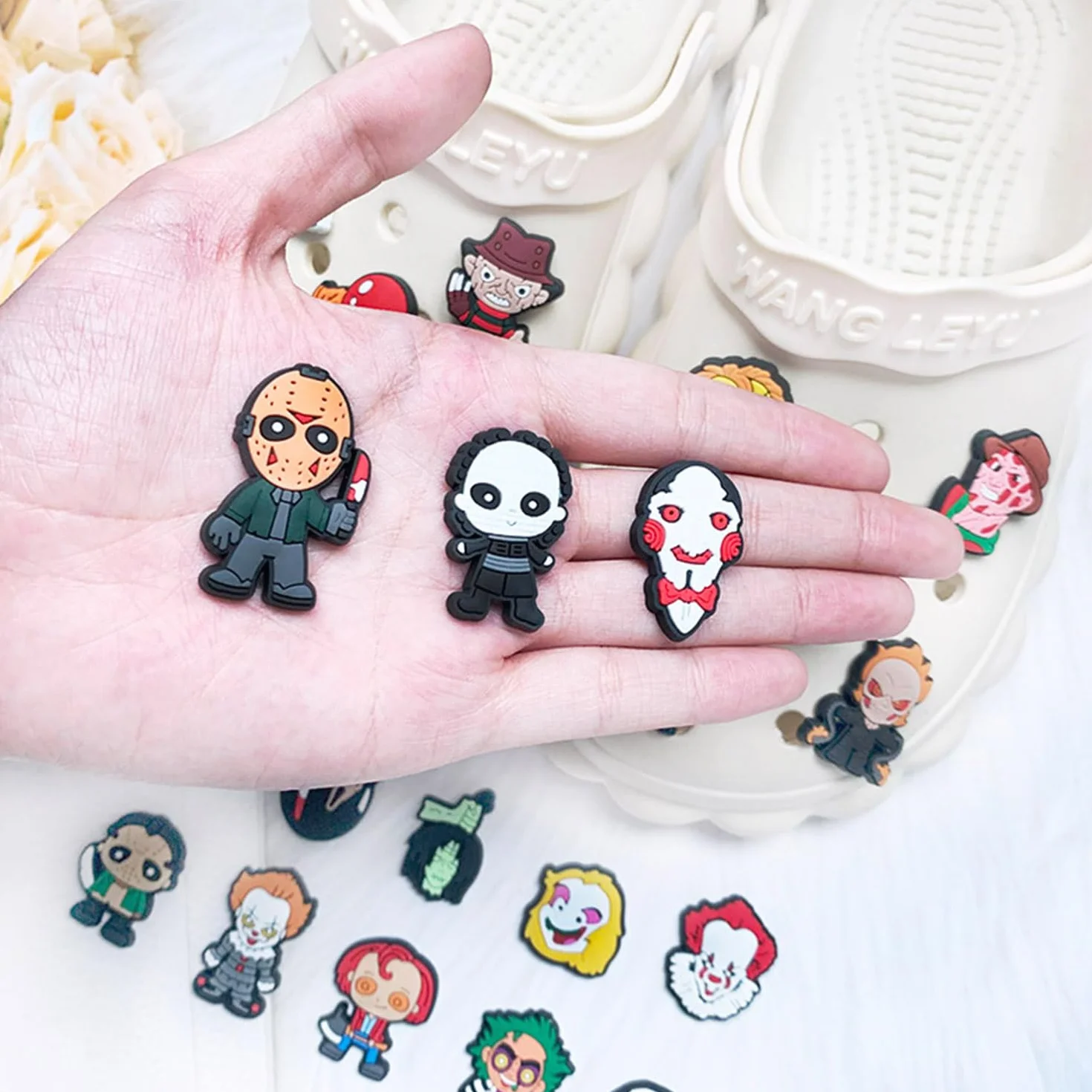 Terror Encantos del Zapato 30PCS Terrorífico tema de Halloween Zapato Decoración Croc Charms para Niñas Mujeres Niños Adultos, Regalo para Fiesta de Cumpleaños