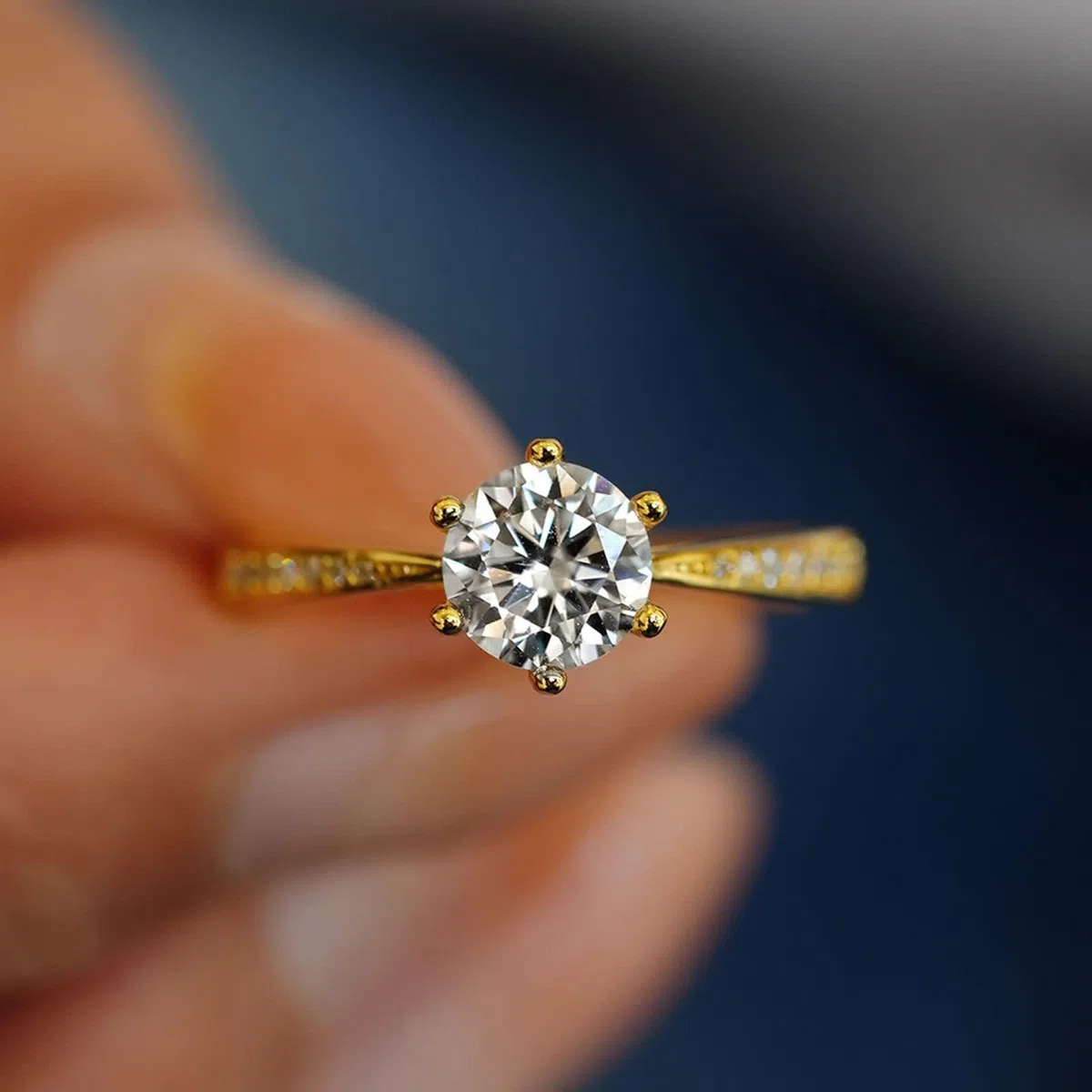 KnSam Anillo de compromiso auténtico Au 375/585/750 de oro, 6 garras con diamante creado en laboratorio, oro amarillo de 9 K/14 K/18 K, talla 47 – 65