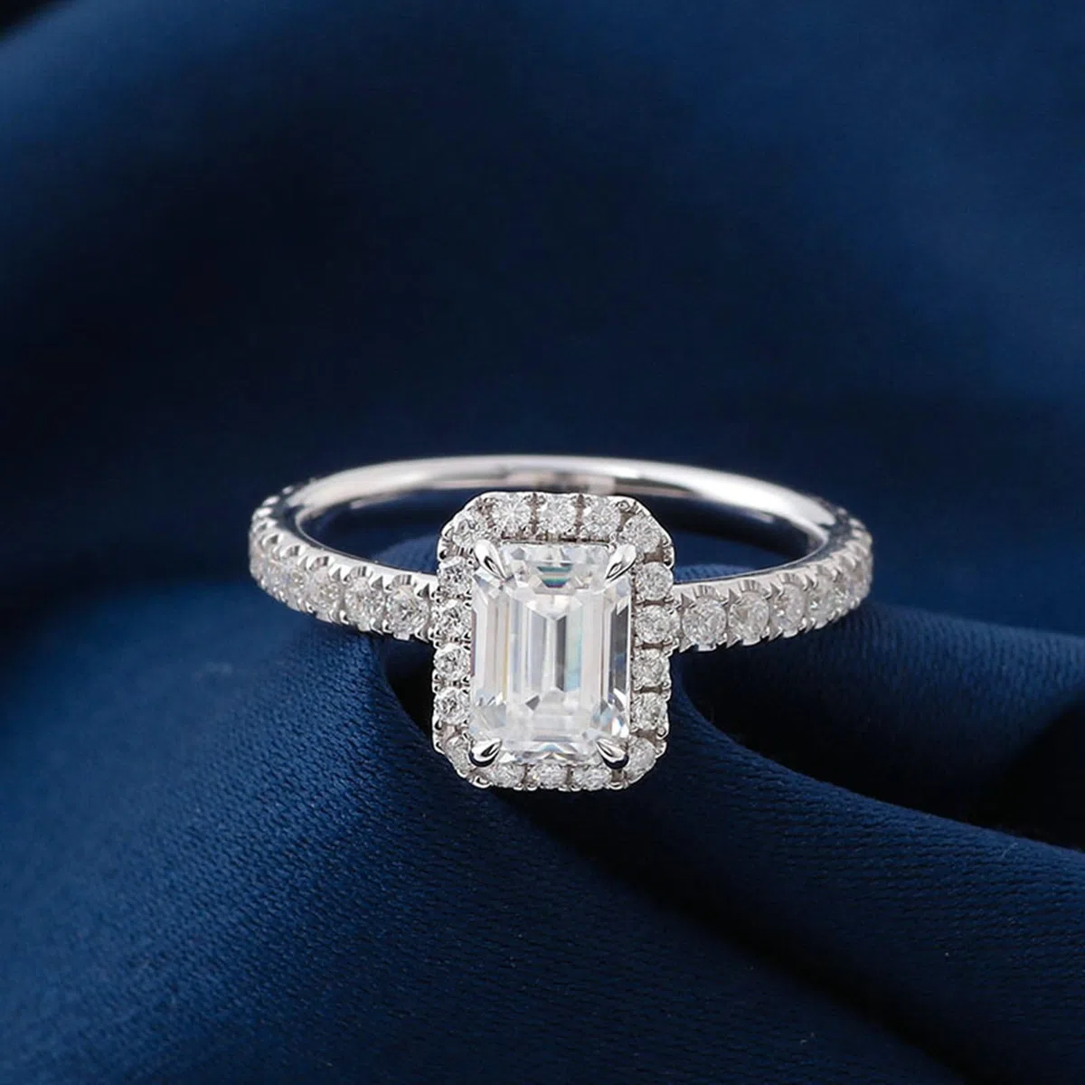 Anillos de oro blanco de 18 quilates para mujer oro 1/2/3 quilates de corte rectangular blanco moissanite elegante anillo de compromiso
