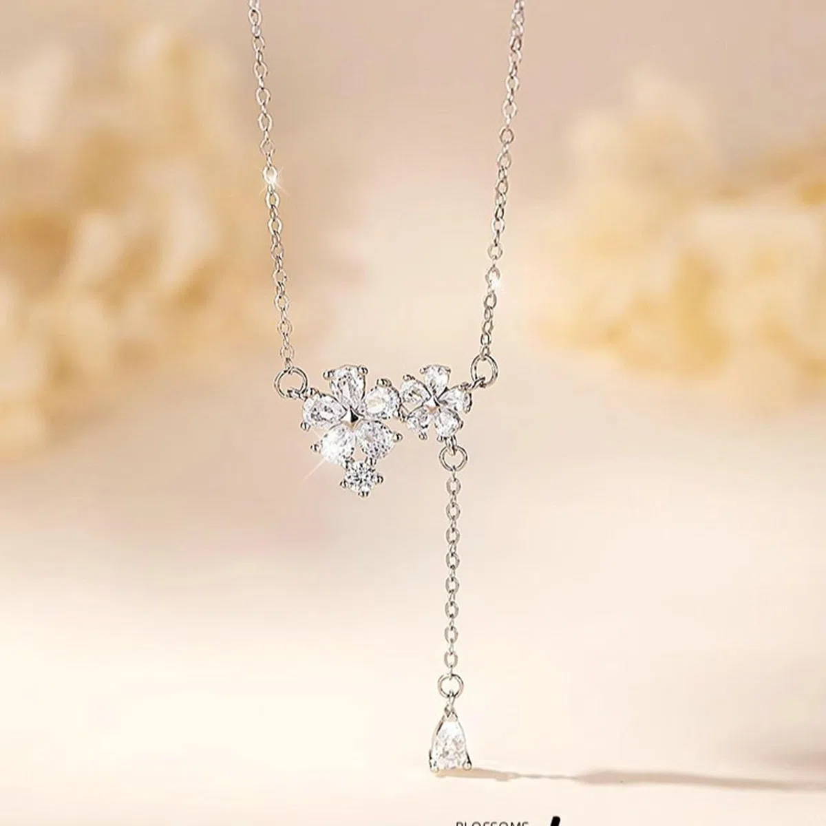 Collar de oro blanco 375 585 750 para mujer de 9 quilates, 14 quilates, 18 quilates, colgante de flores con moissanita, cadena de oro blanco de 45 cm para novia de boda