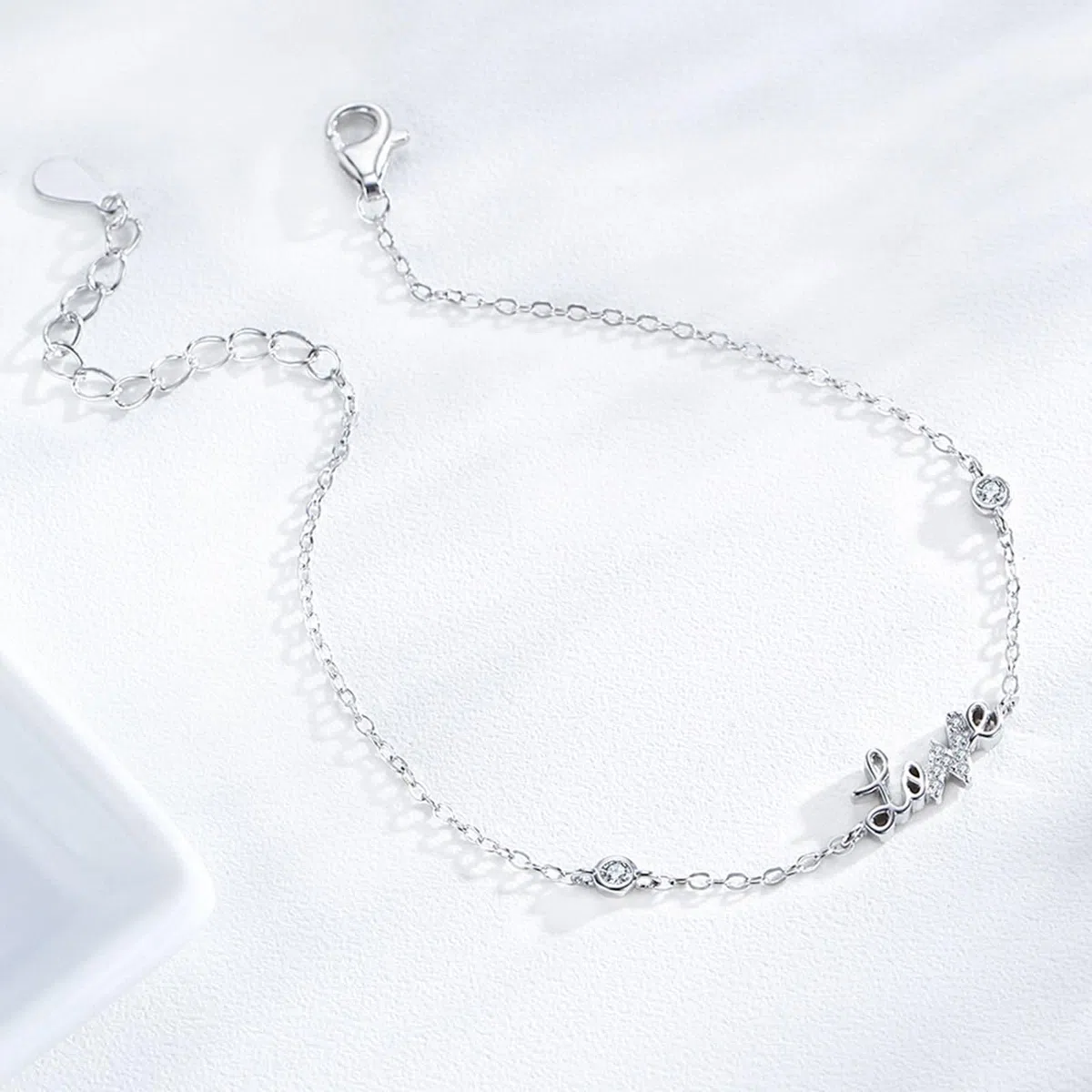 Pulseras de Oro Blanco 9 Kilates / 14 Kilates / 18 Kilates Mujer, Letra love con Diamante Creado, Cadena Extensible 16 CM + 5 CM, Pulseras para Mujer Plata