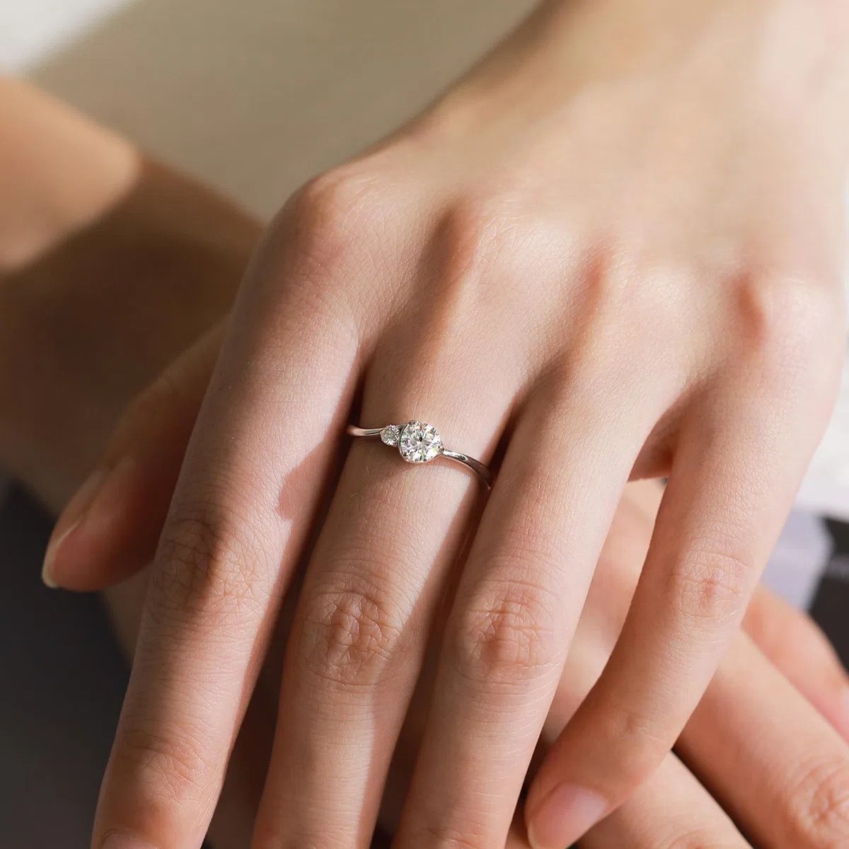 Anillo de oro para mujer, oro blanco, alianzas solitarias con diamante cultivado en laboratorio de 0,5 quilates, anillo de boda de oro real para mujer