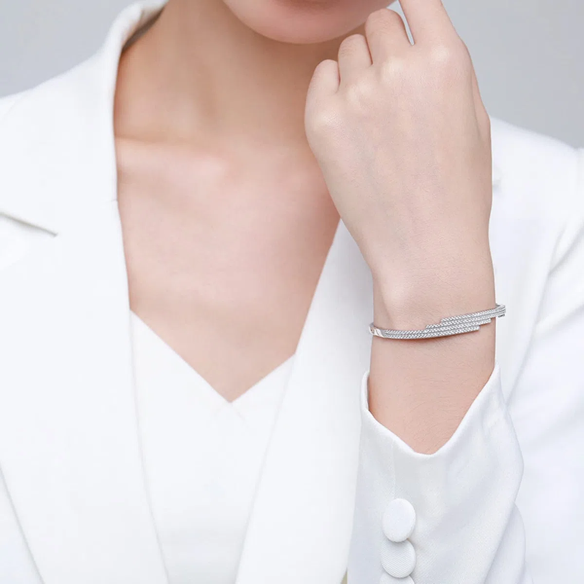 Pulseras de amistad para mujer, pulseras de plata de ley para mujer, líneas asimétricas con brazalete de circonita cúbica para mujer