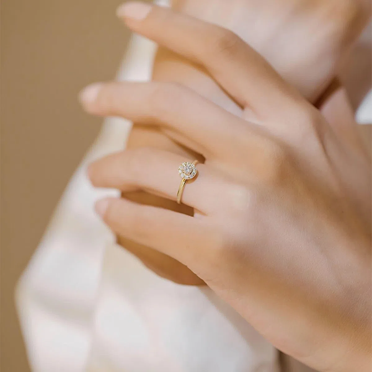 Beydodo Anillos de Matrimonio de Oro Amarillo de 9 14 18 K para Mujer con Flor con Moissanita, Anillos Mujer Alianzas Oro Amarillo