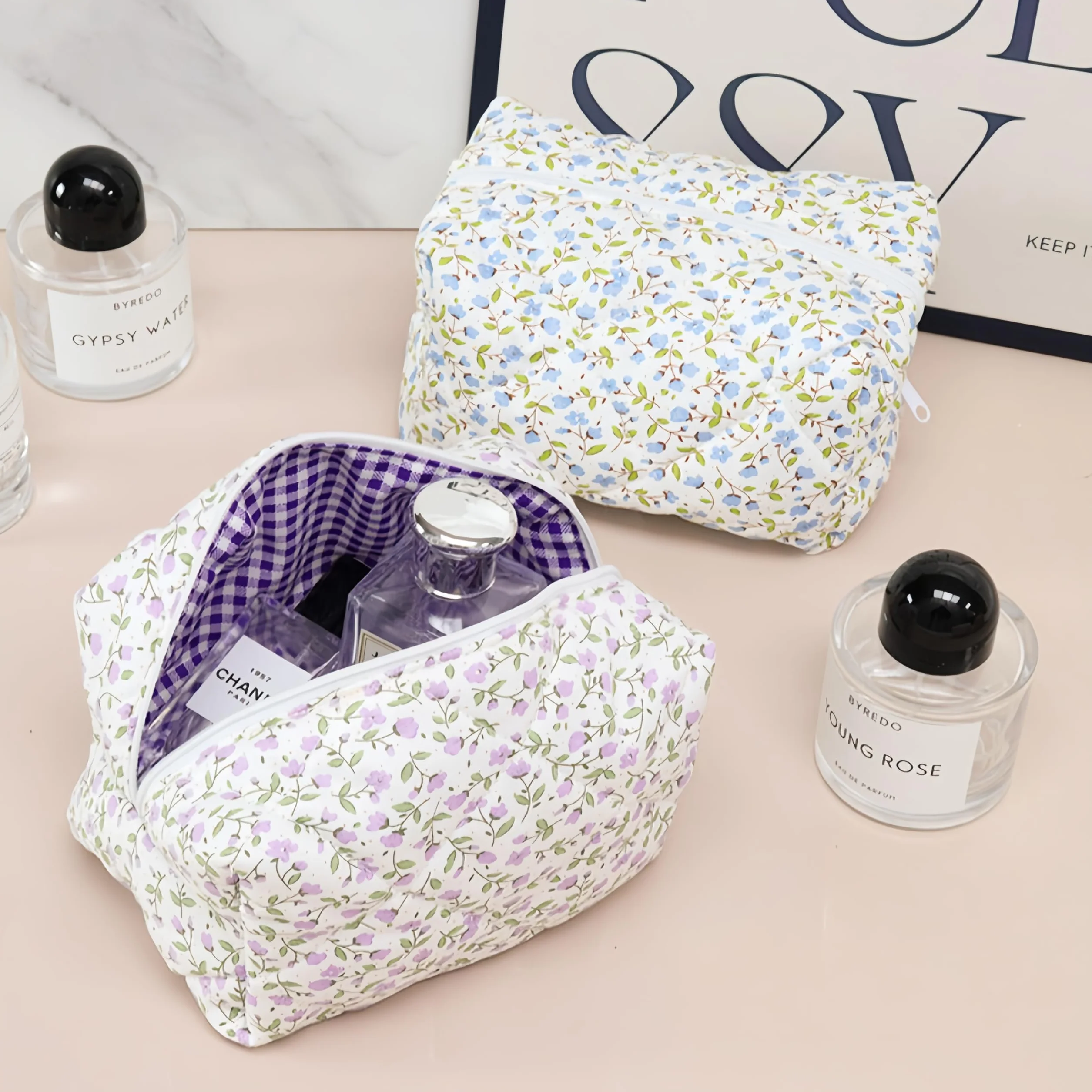 Aucuu Bolsa de cosméticos de Viaje, Bolsa de Maquillaje para Mujer, Bolsa de Aseo Acolchada para Mujer, Bolsa de cosméticos de Gran Capacidad, Bolsa de Maquillaje de algodón con Estampado Floral