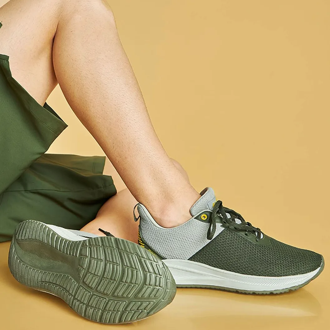 AVANT Zapatillas Racer para correr y entrenar para hombre, suela de EVA, plantilla de goma natural EVA, malla superior de punto, Olive/L.Grey, 8 UK