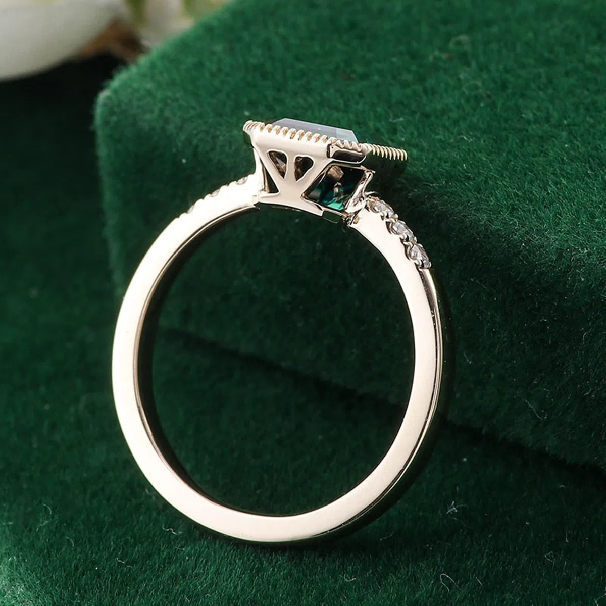Anillos para mujer dedo medio, anillo de boda cuadrado con verde esmeralda fabricada en laboratorio