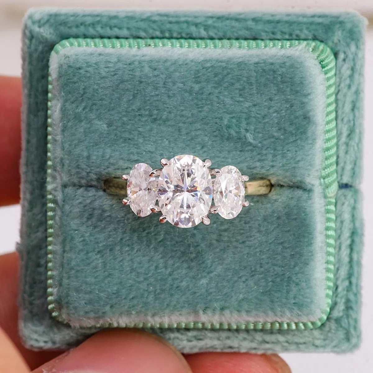 Anillo Knuckle, anillos de joyería con 3 moissanitas ovaladas de oro amarillo de 2 quilates Regalos divertidos