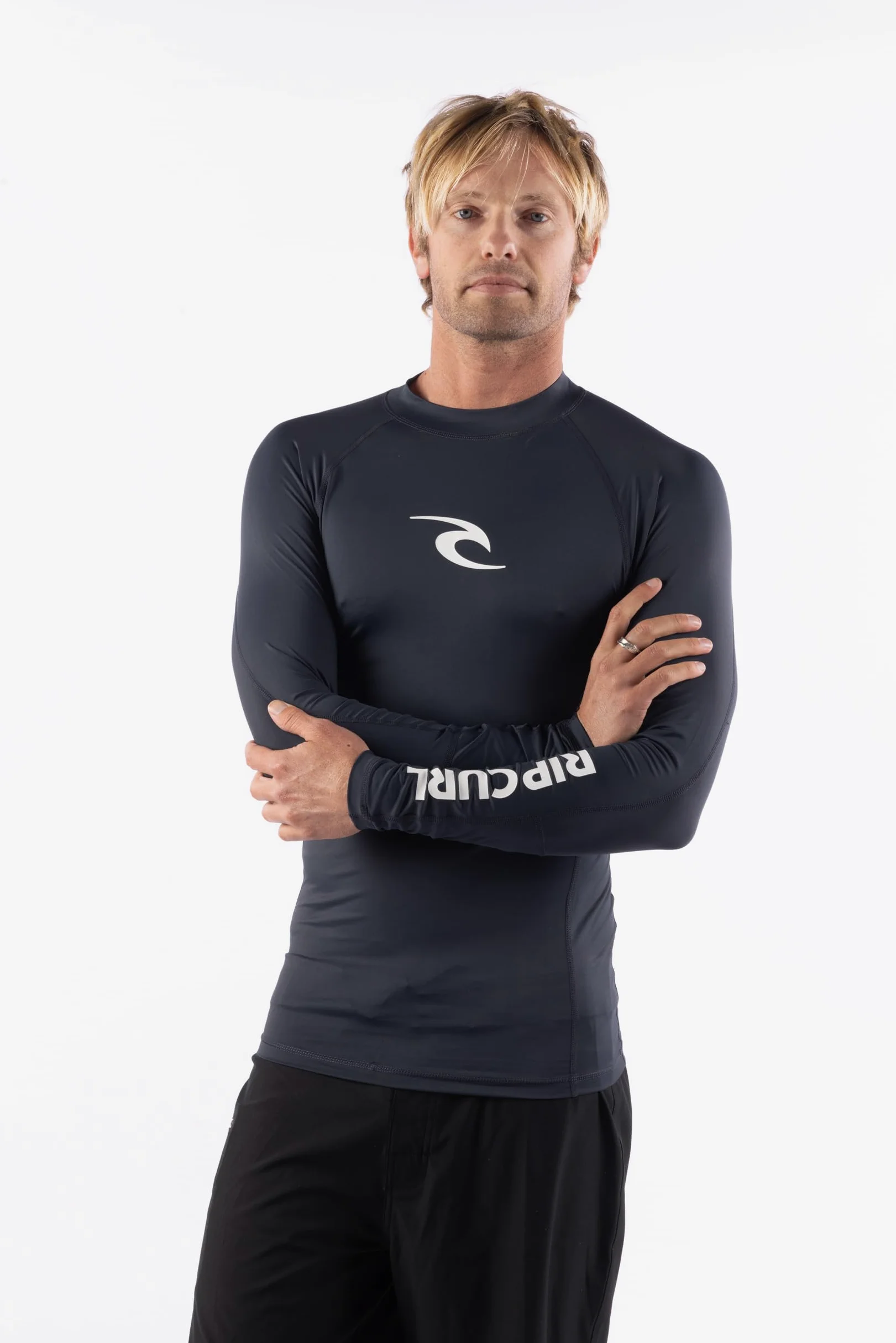RIP CURL Long Sleeve Rashguard - UPF 50+ Sun Protection Surf Shirt, Tight Fit Rash Vest Camisa de protección de Sarpullido Hombre