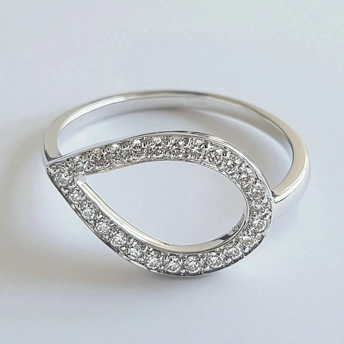Anillos de boda de oro blanco de 9 quilates, 14 quilates y 18 quilates para mujer, anillos de compromiso con gota de agua con diamantes